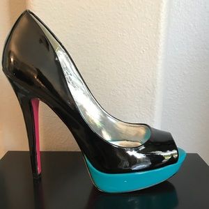 ShoeDazzle black & teal open toe pumps